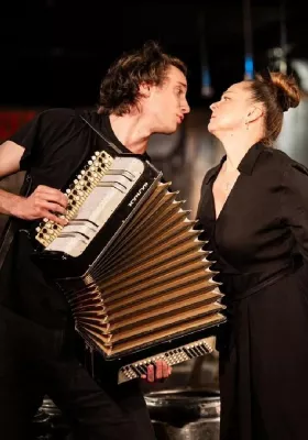 «Brecht.Cabarett» (Брехт.Кабаре). (Київський академічний театр «Золоті ворота»)